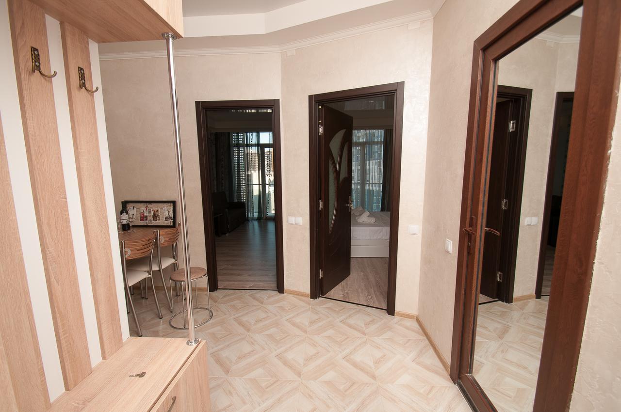 Sea Appart Hotel In The City Center Batumi Bagian luar foto