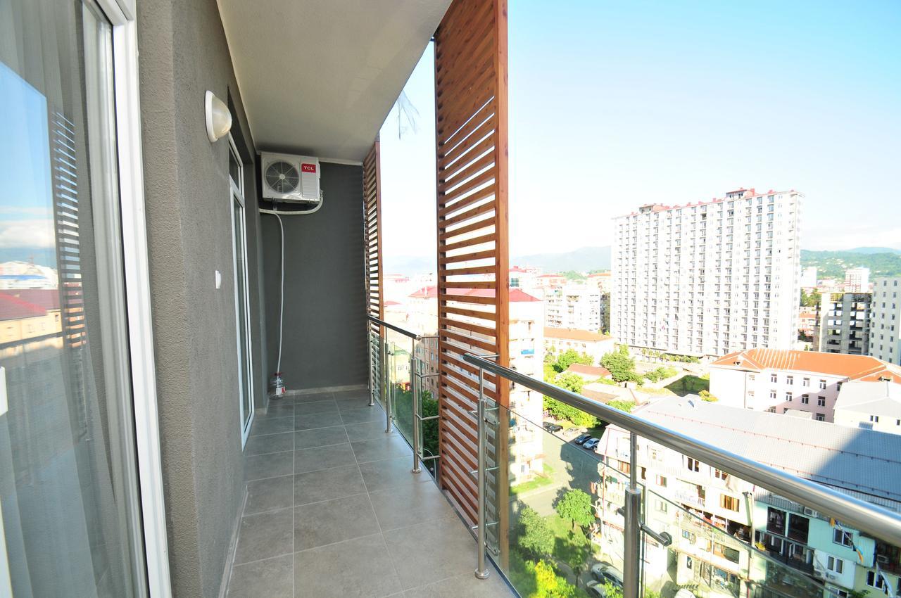 Sea Appart Hotel In The City Center Batumi Bagian luar foto