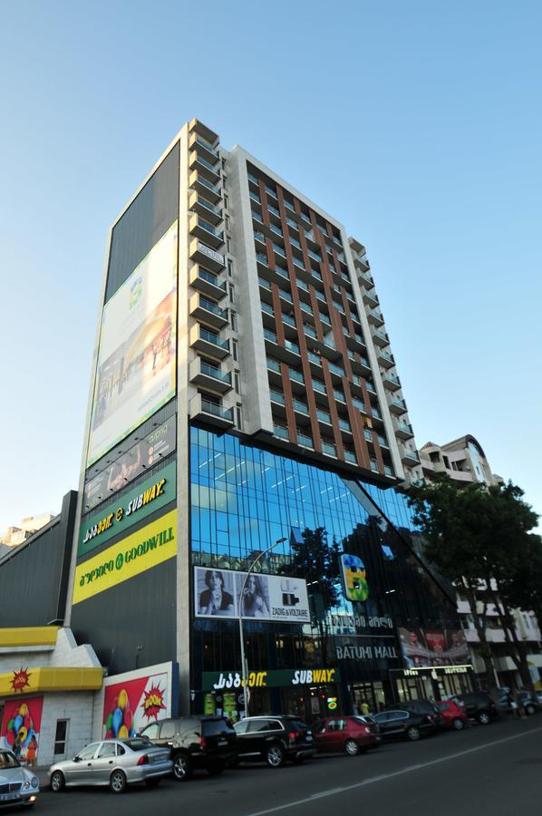 Sea Appart Hotel In The City Center Batumi Bagian luar foto